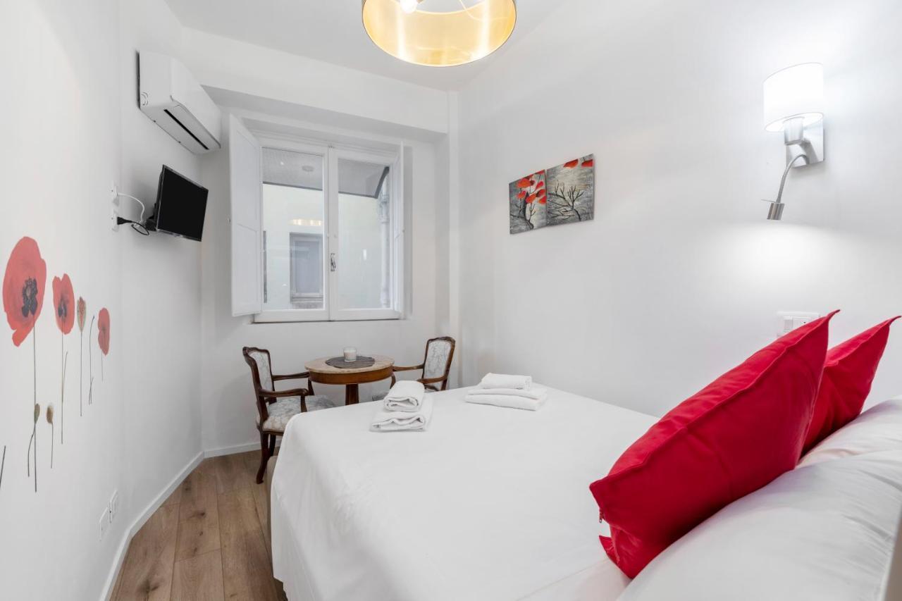 Room Fiore - Ponte Vecchio Mini Studio Florence Exterior photo